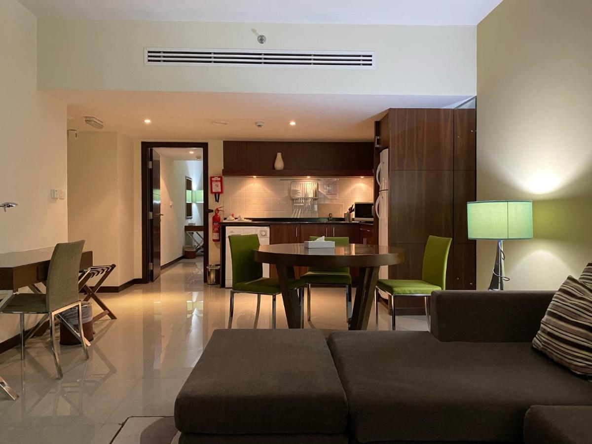 Phoenix Plaza Aparthotel 3*