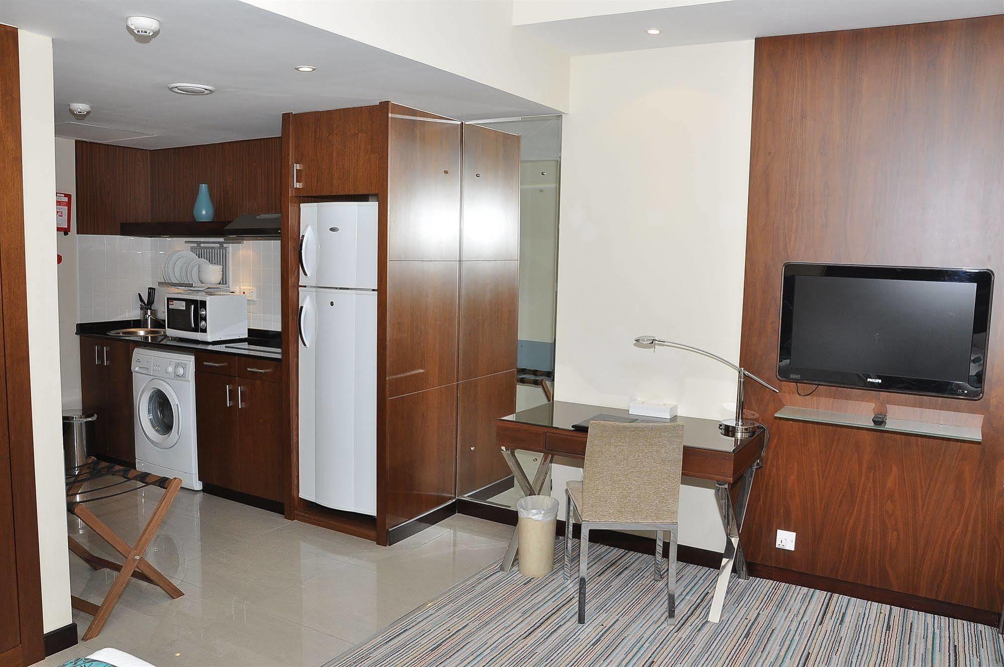Phoenix Plaza 3* Abu Dhabi