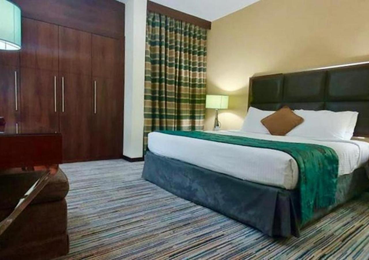 Aparthotel Phoenix Plaza 3*