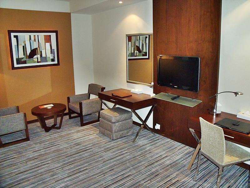 Phoenix Plaza 3*
