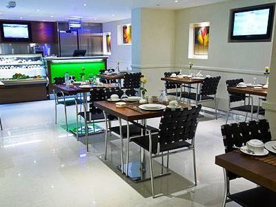 Aparthotel Phoenix Plaza